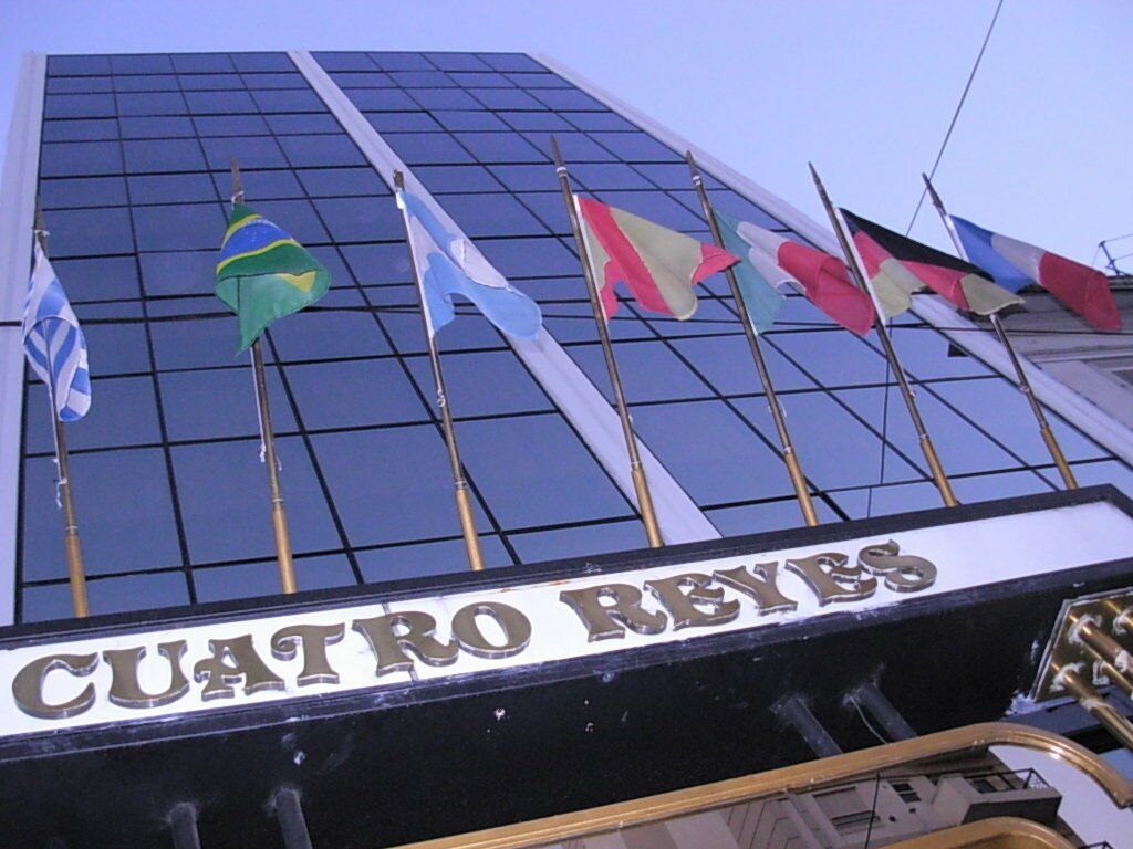 Hotel Cuatro Reyes Buenos Aires Exterior photo